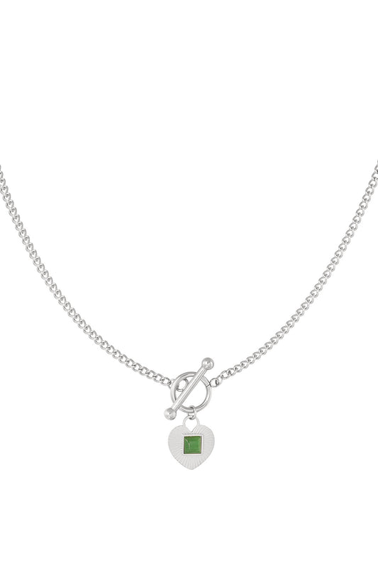 Ketting met hart en groen steentje